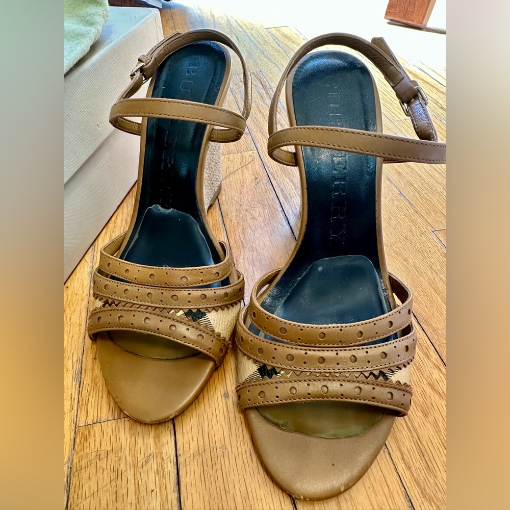 Burberry Wedge Espadrilles (Haymarket Brogue Effingham 85) - Size 7 USA